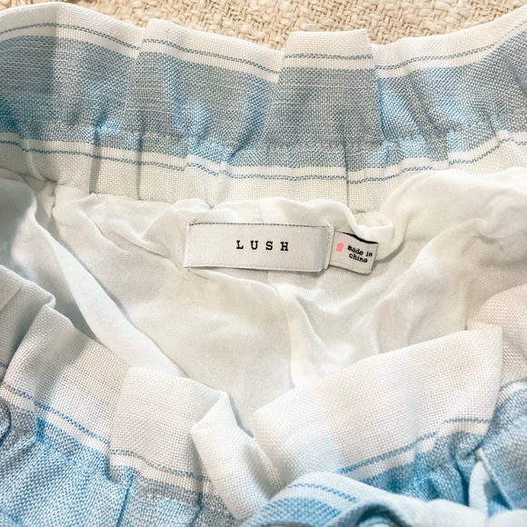 Lush | Blue Stripe Paper Bag Shorts 💙 - Picture 2 of 3